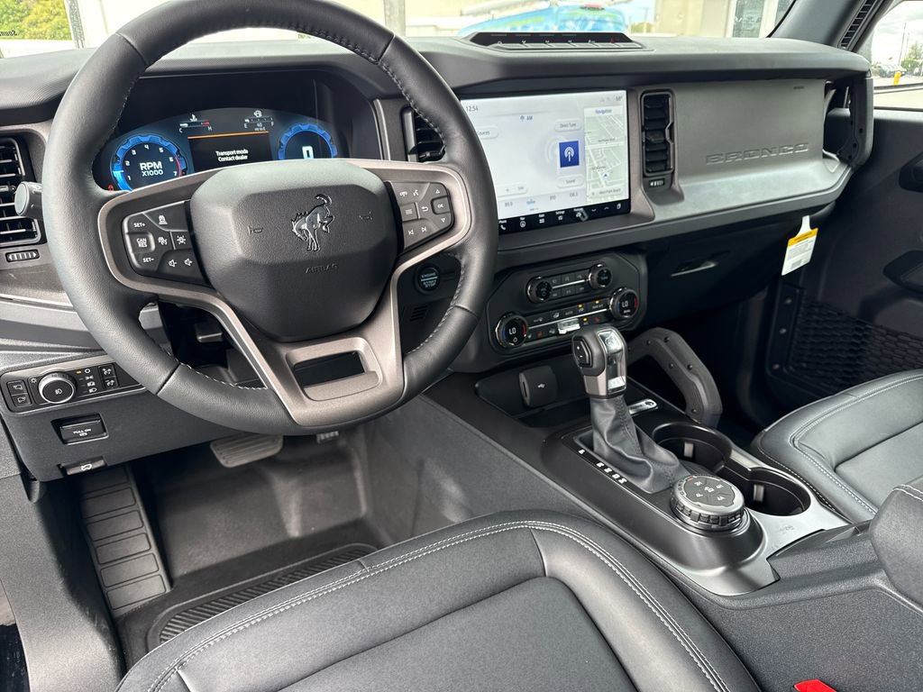 New 2025 Ford Bronco Badlands image 5