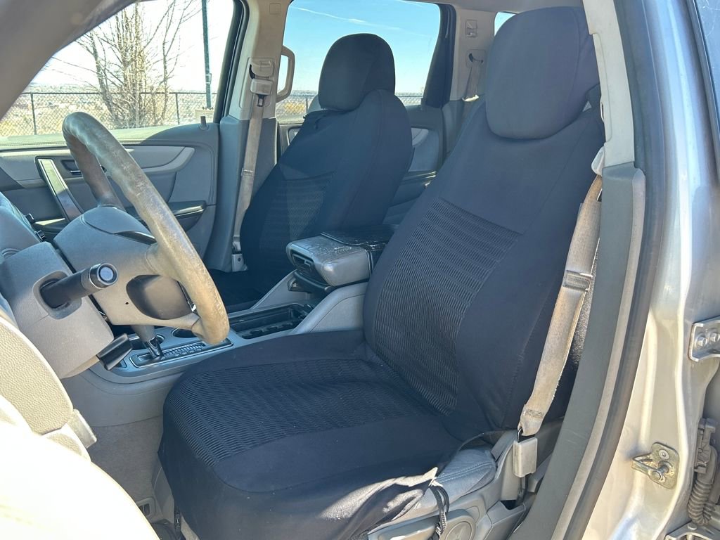 Used 2014 Chevrolet Traverse LS image 16