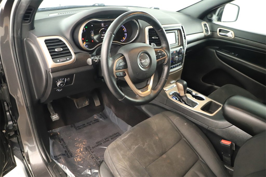 Used 2017 Jeep Grand Cherokee Laredo w/ Quick Order Package 23E image 15