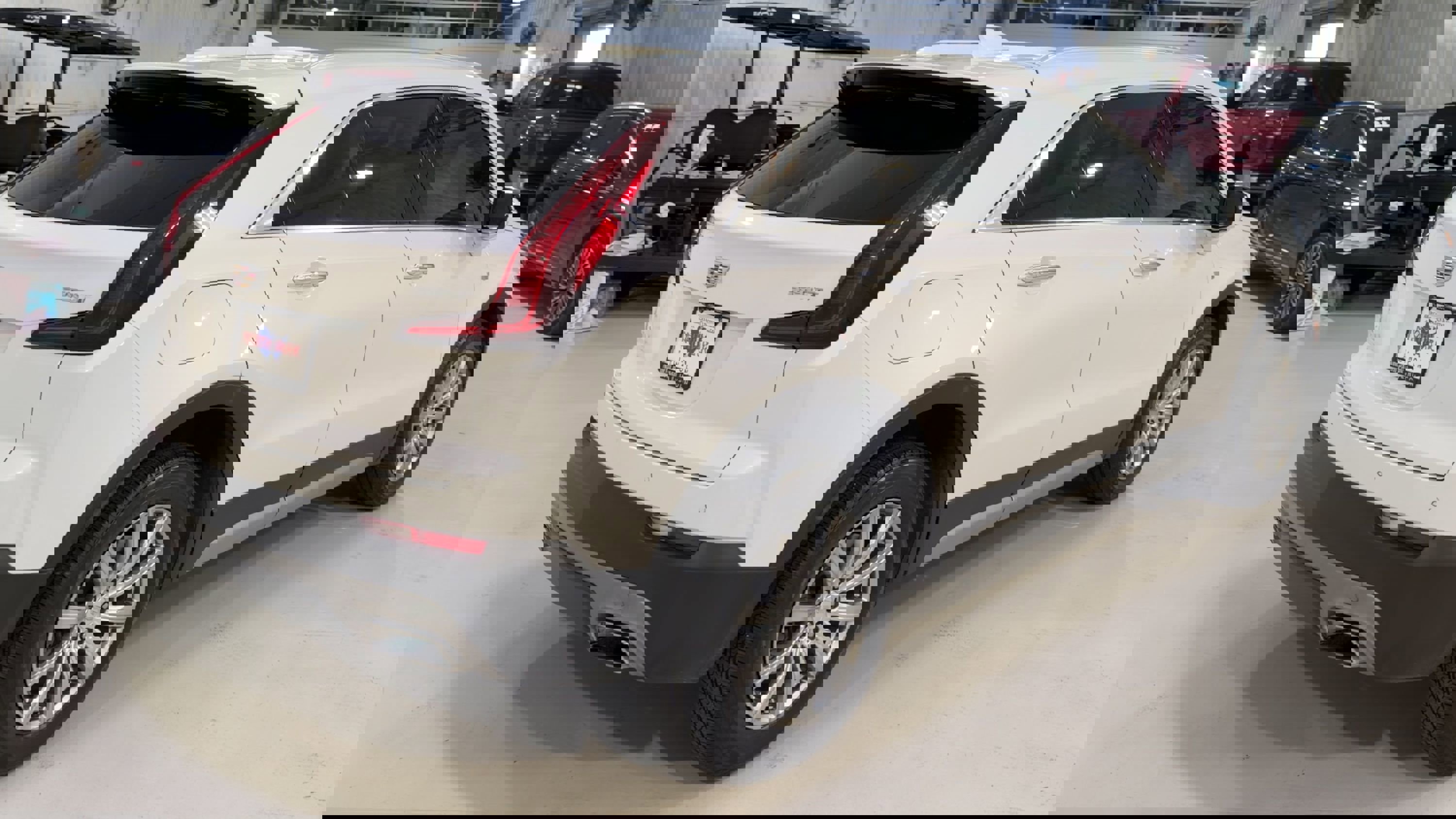 Used 2023 Cadillac XT4 Premium Luxury FWD image 9