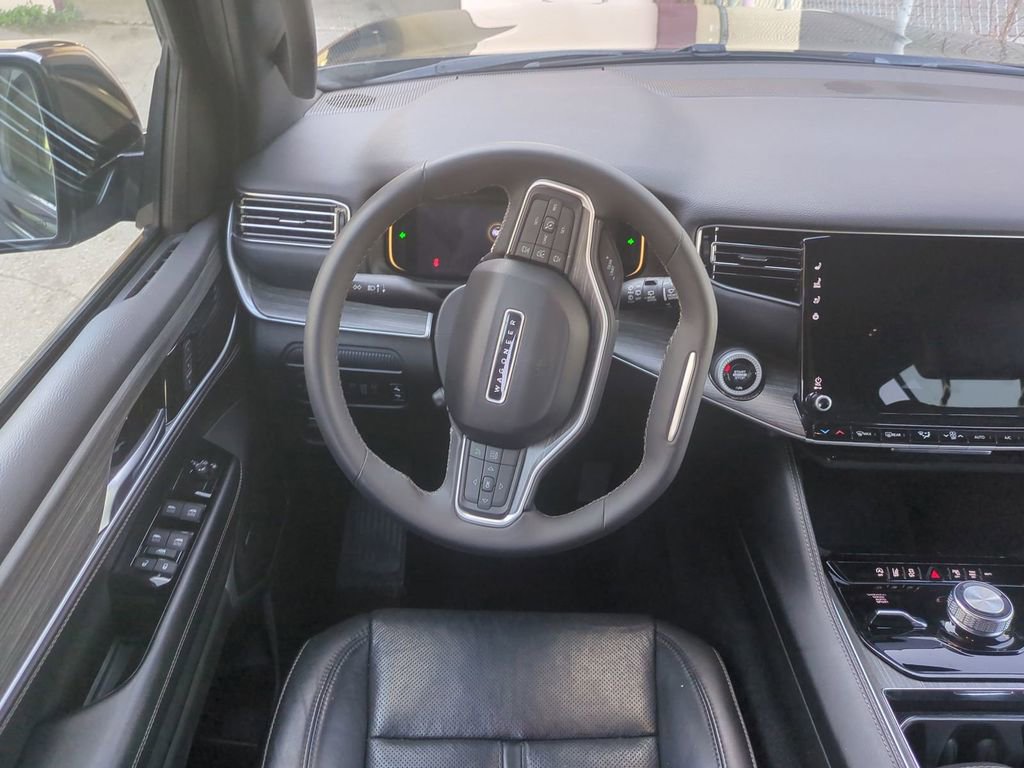 Used 2024 Jeep Wagoneer Series II image 20