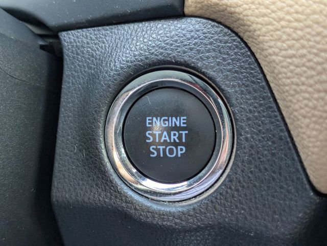 Used 2019 Toyota RAV4 Limited w/ Cold Weather Package image 31