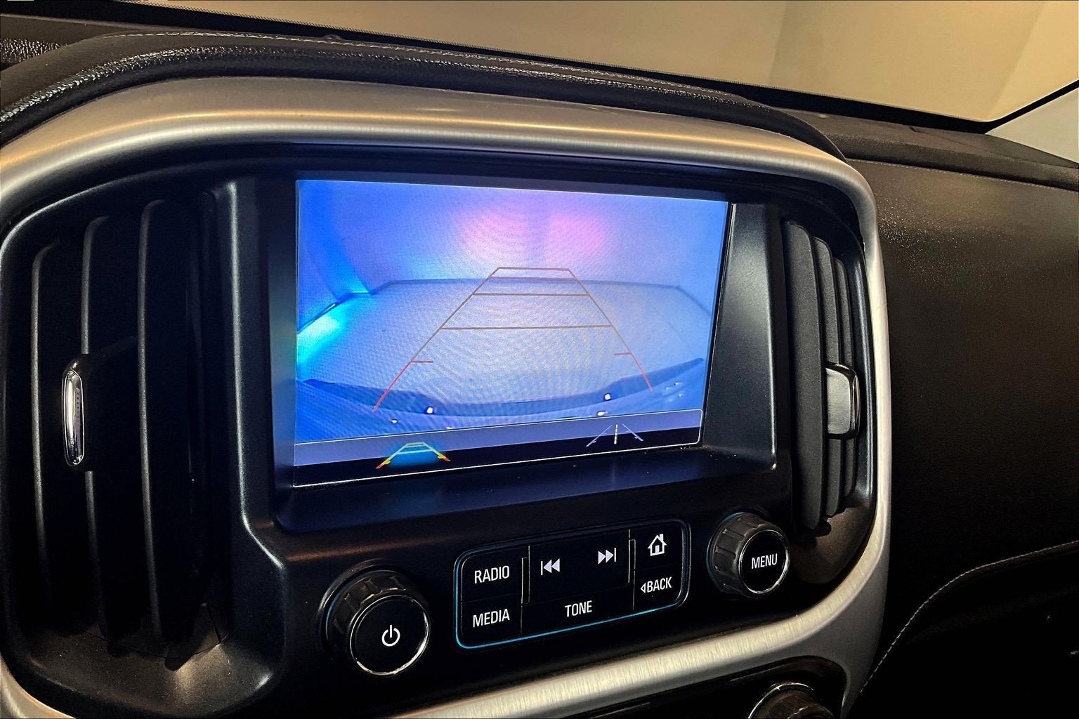 Used 2018 GMC Canyon SLT w/ Driver Alert Package AWD/4WD image 16