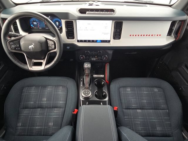 Used 2025 Ford Bronco Heritage Edition AWD/4WD image 39
