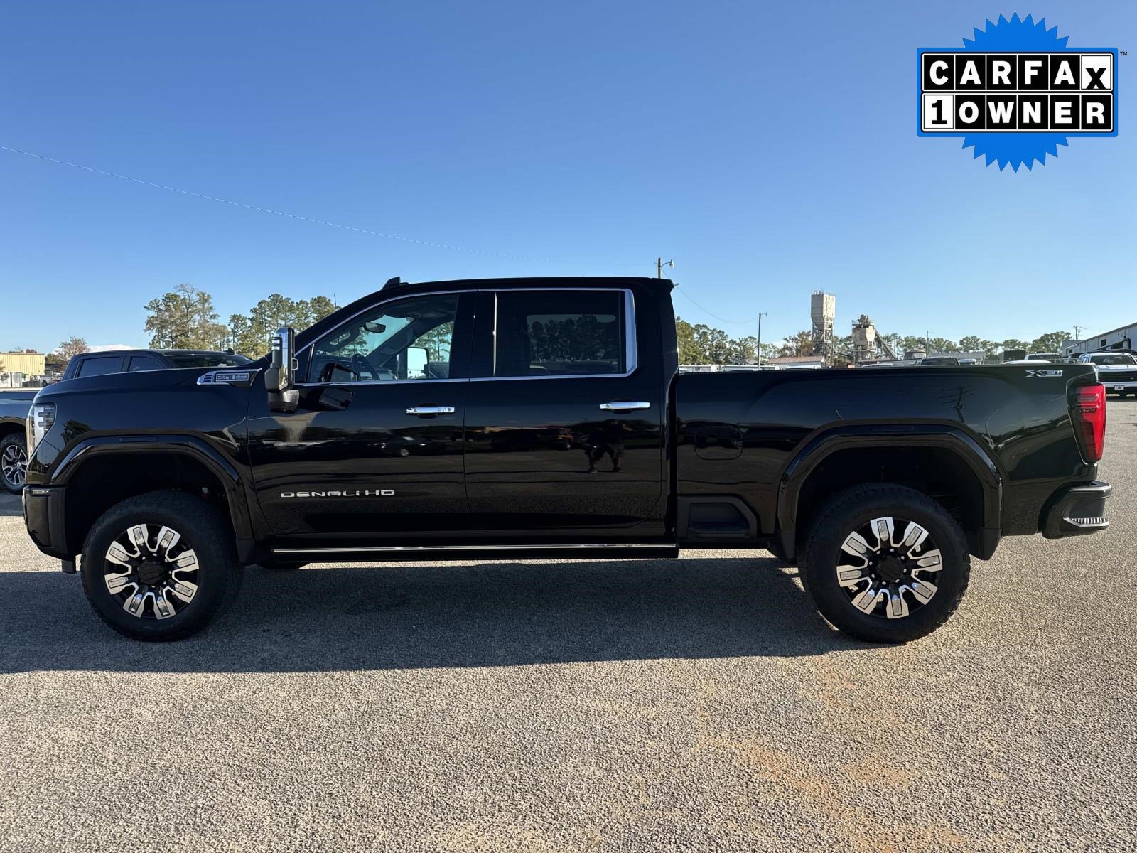 Used 2024 GMC Sierra 2500 Denali w/ Denali Reserve Package image 7