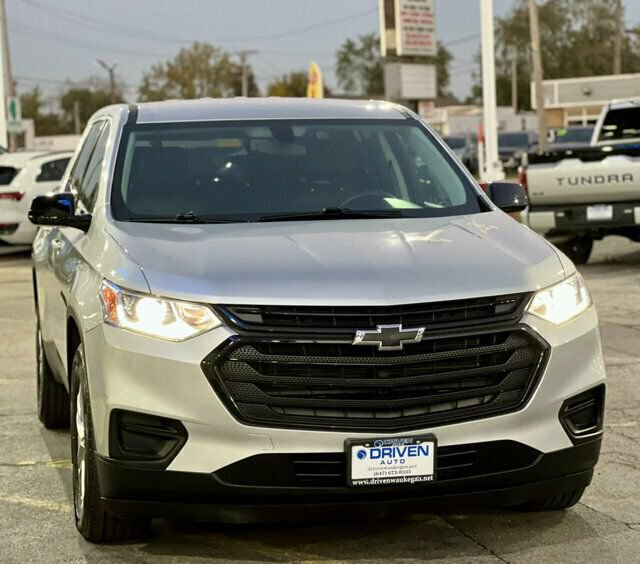 Used 2019 Chevrolet Traverse LS w/ LPO, Blackout Package AWD/4WD image 32