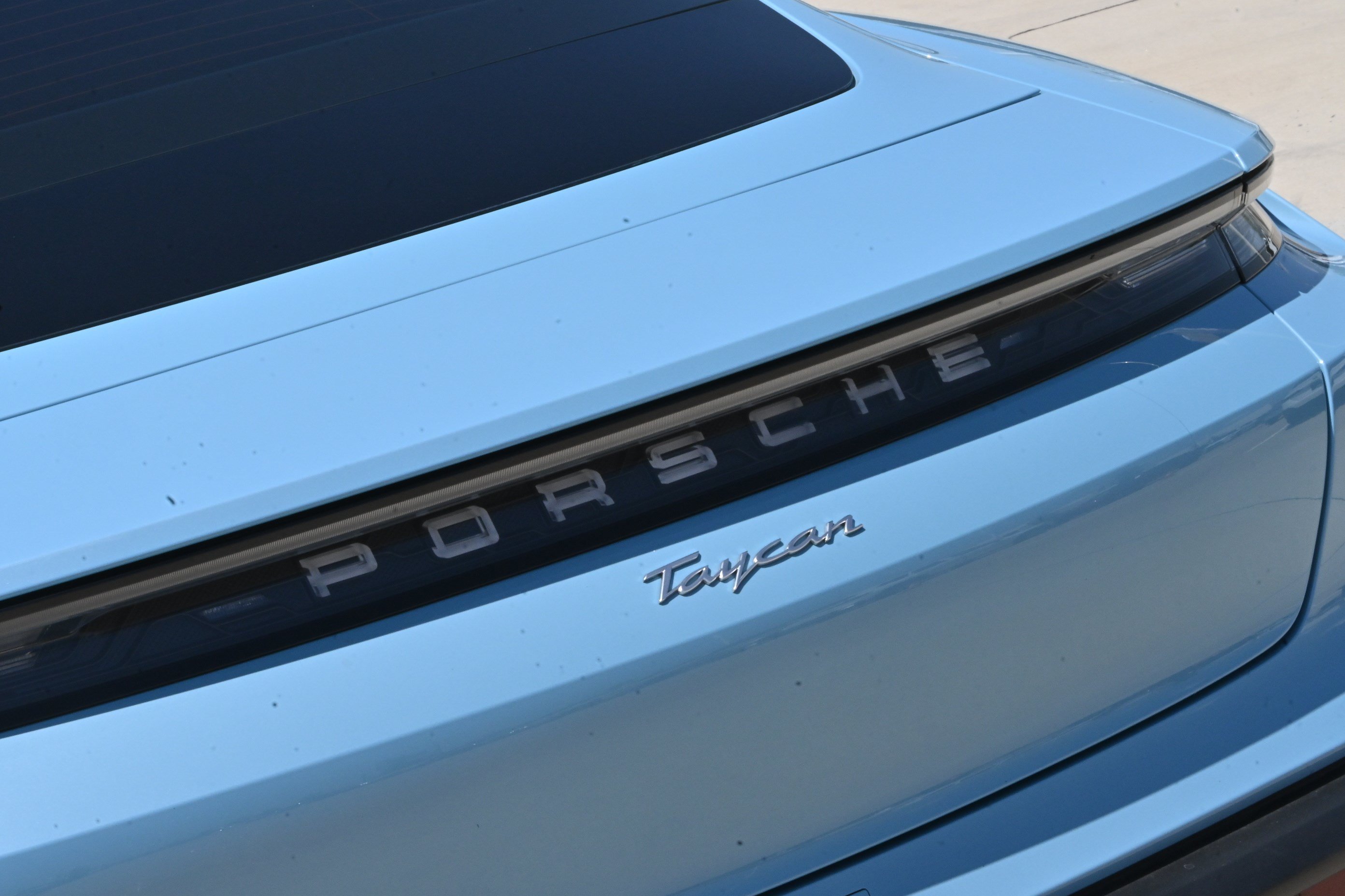Used 2022 Porsche Taycan RWD image 30