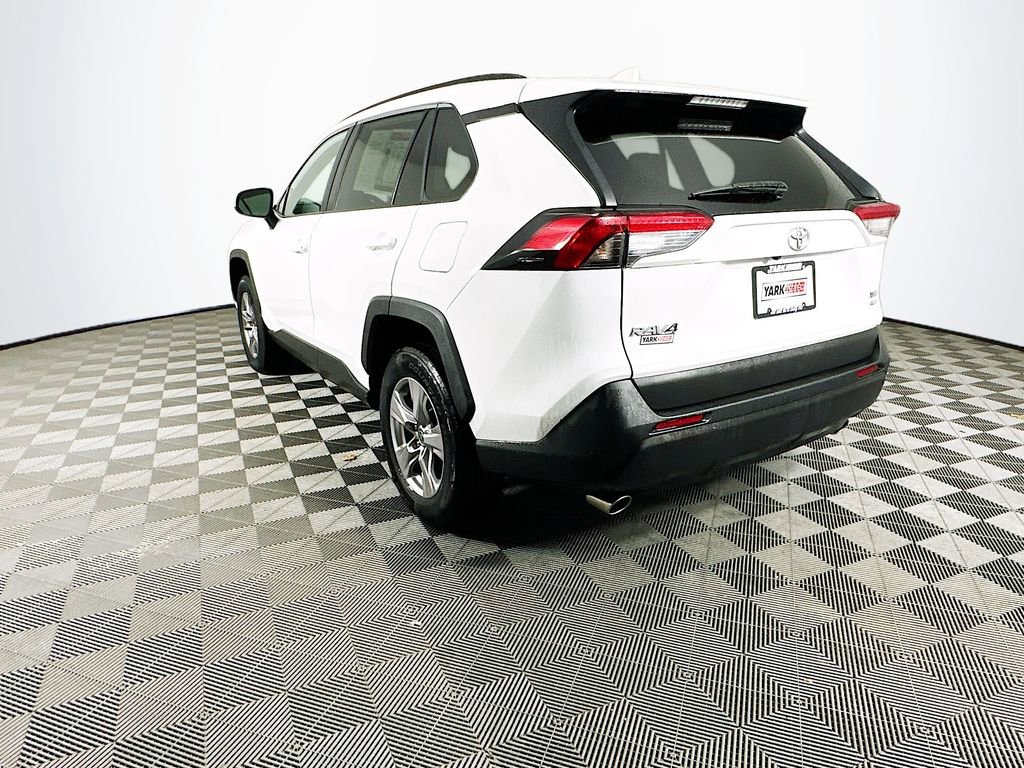 Used 2023 Toyota RAV4 XLE w/ Convenience Package image 9