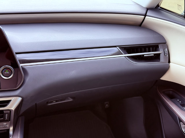 Used 2024 Lexus RX 350 FWD w/ Technology Package image 25