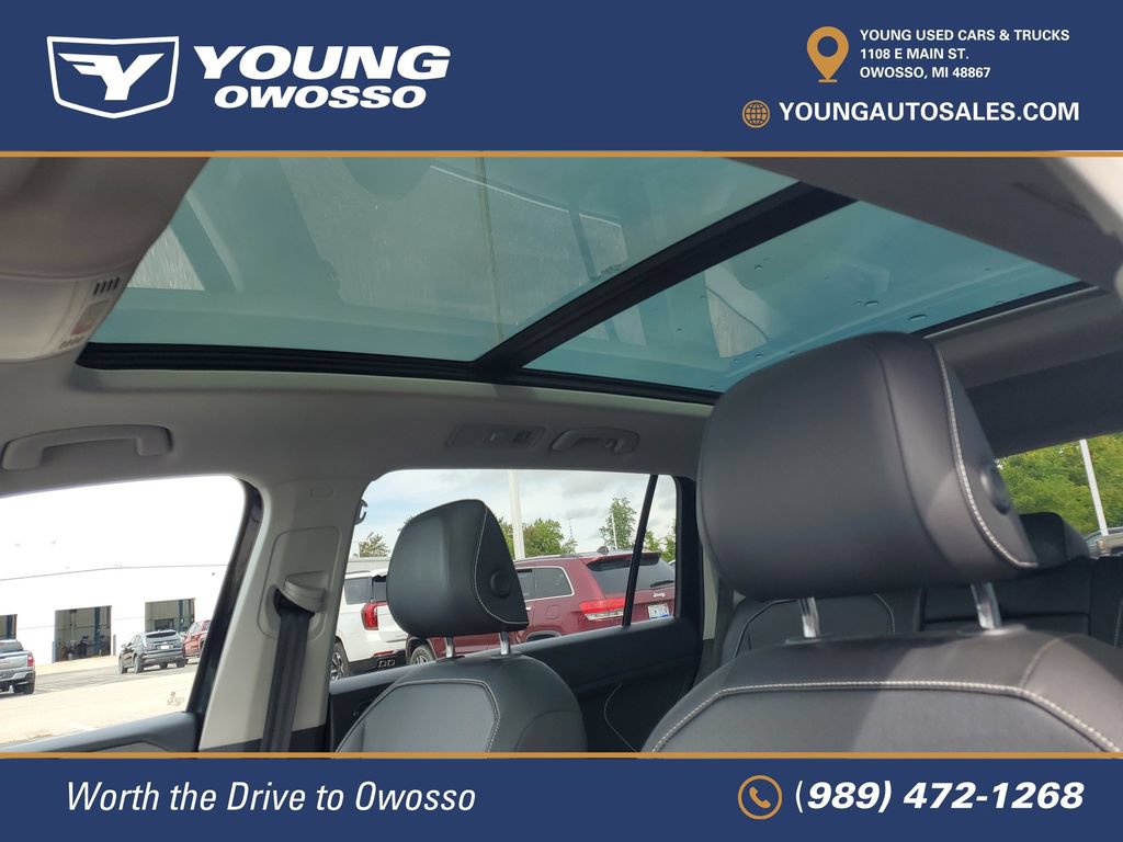 Used 2022 Volkswagen Tiguan SE w/ Panoramic Sunroof Package AWD/4WD image 7