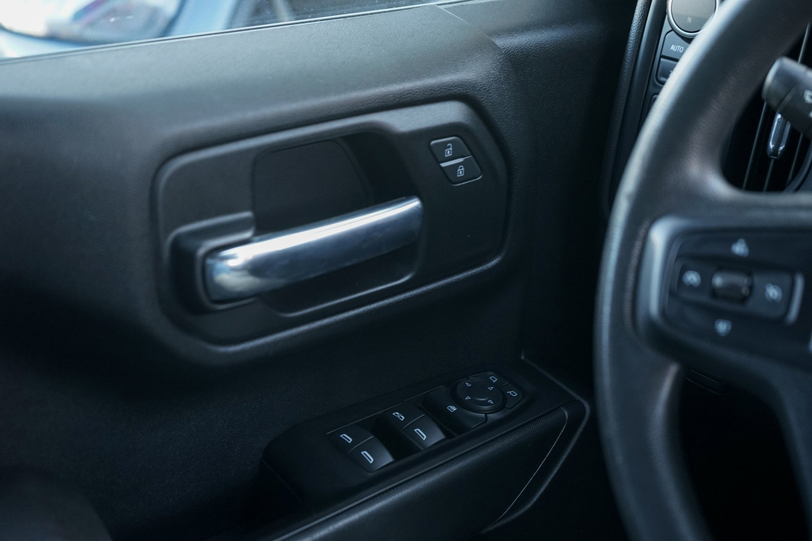 Used 2022 Chevrolet Silverado 1500 Custom Trail Boss w/ LPO, Dark Essentials Package image 22