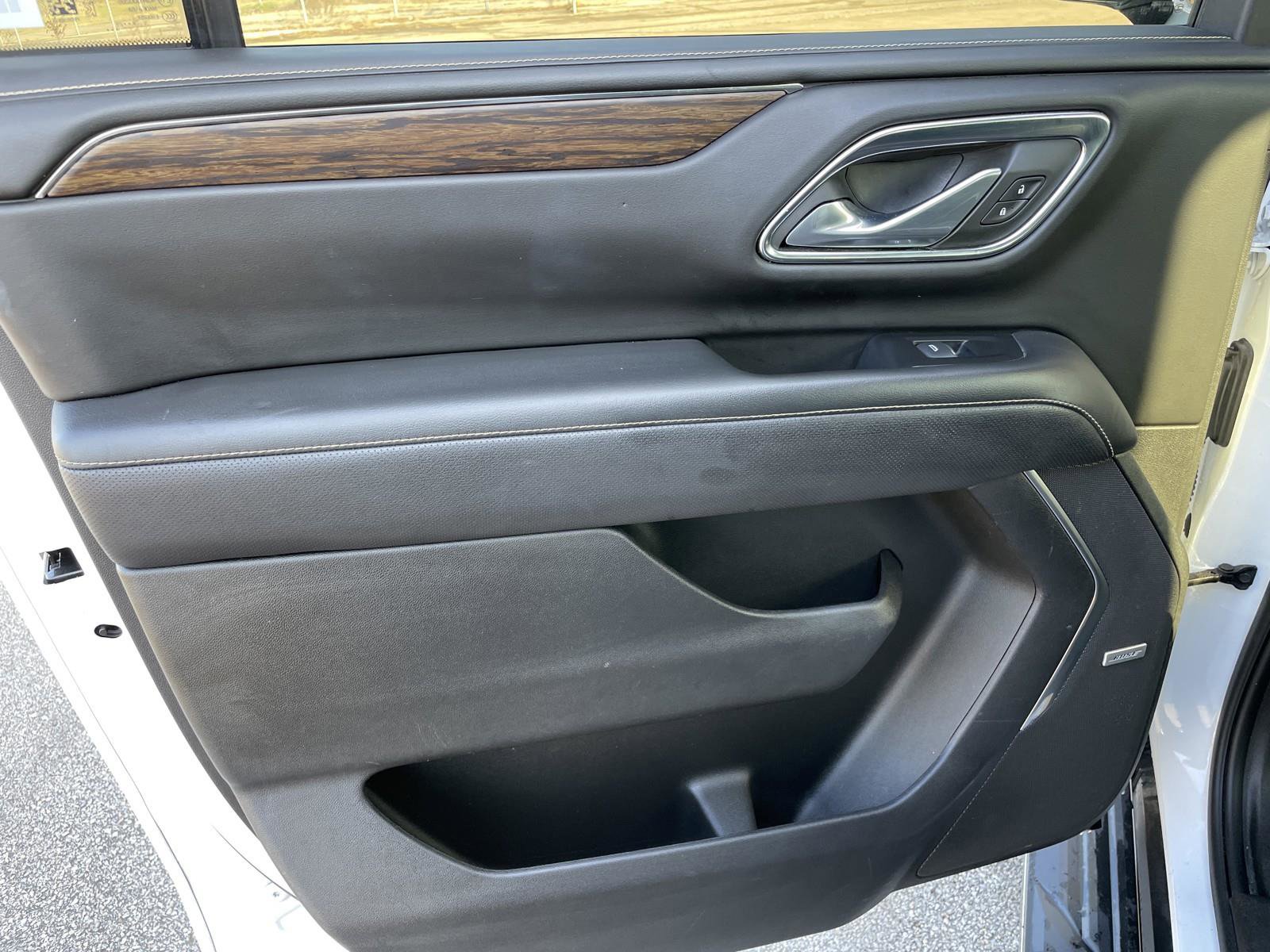 Used 2023 Chevrolet Suburban Premier image 37