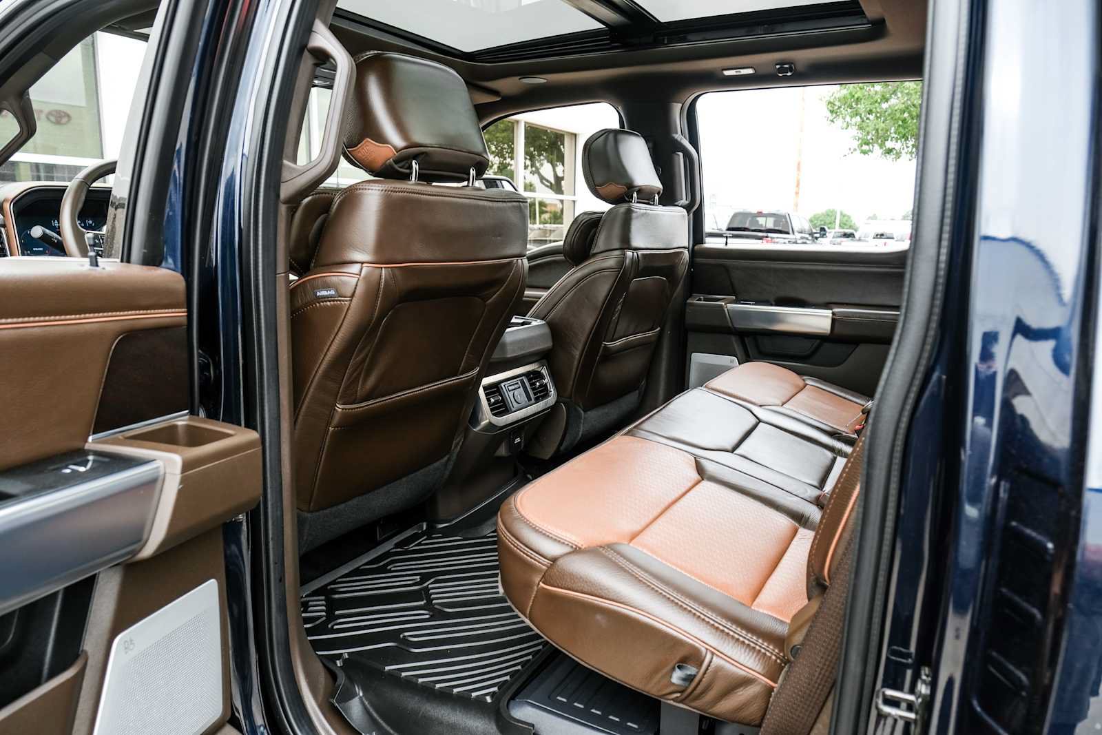 Used 2025 Ford F450 King Ranch w/ Chrome Package AWD/4WD image 30