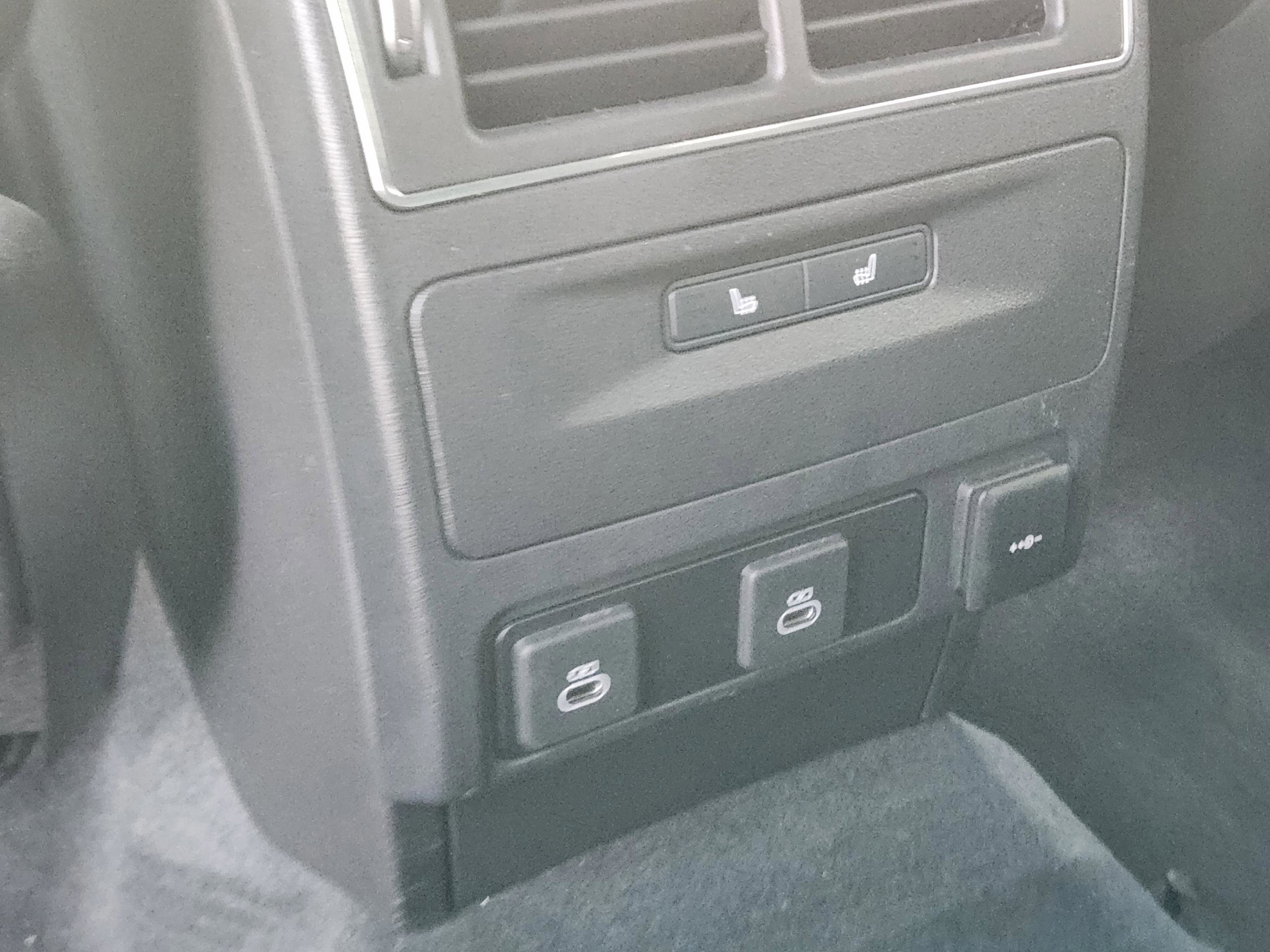 Certified 2024 Jaguar F-PACE R-Dynamic S image 29