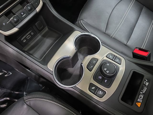 Used 2024 GMC Terrain Denali w/ Denali Premium Package image 25