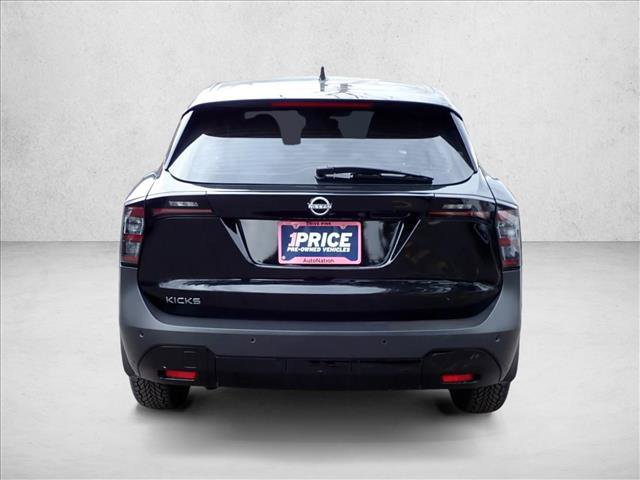 Used 2025 Nissan Kicks S video 3