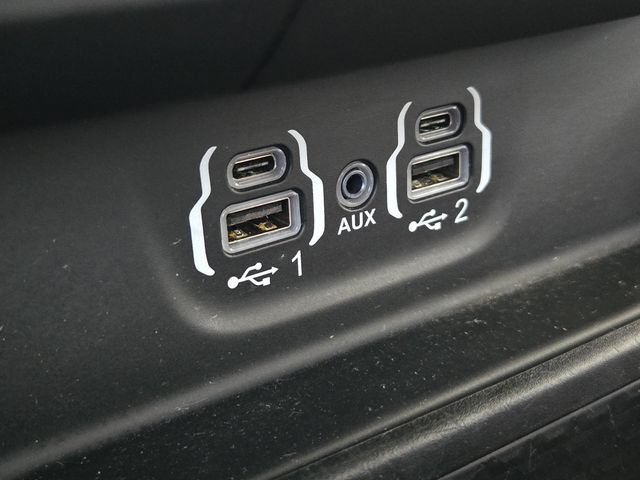 Used 2024 RAM 1500 Laramie AWD/4WD image 23