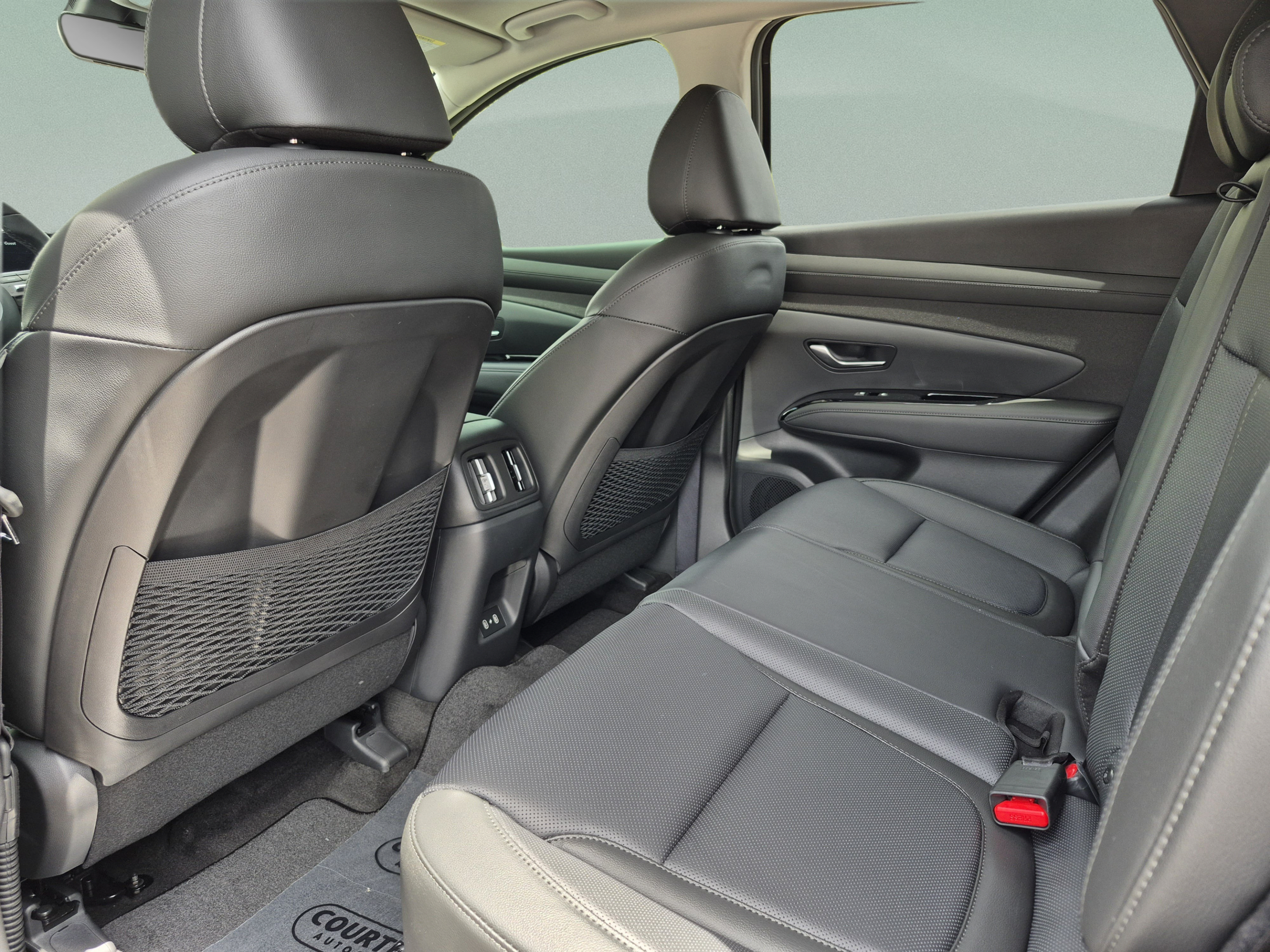New 2026 Hyundai Tucson Limited AWD/4WD image 16
