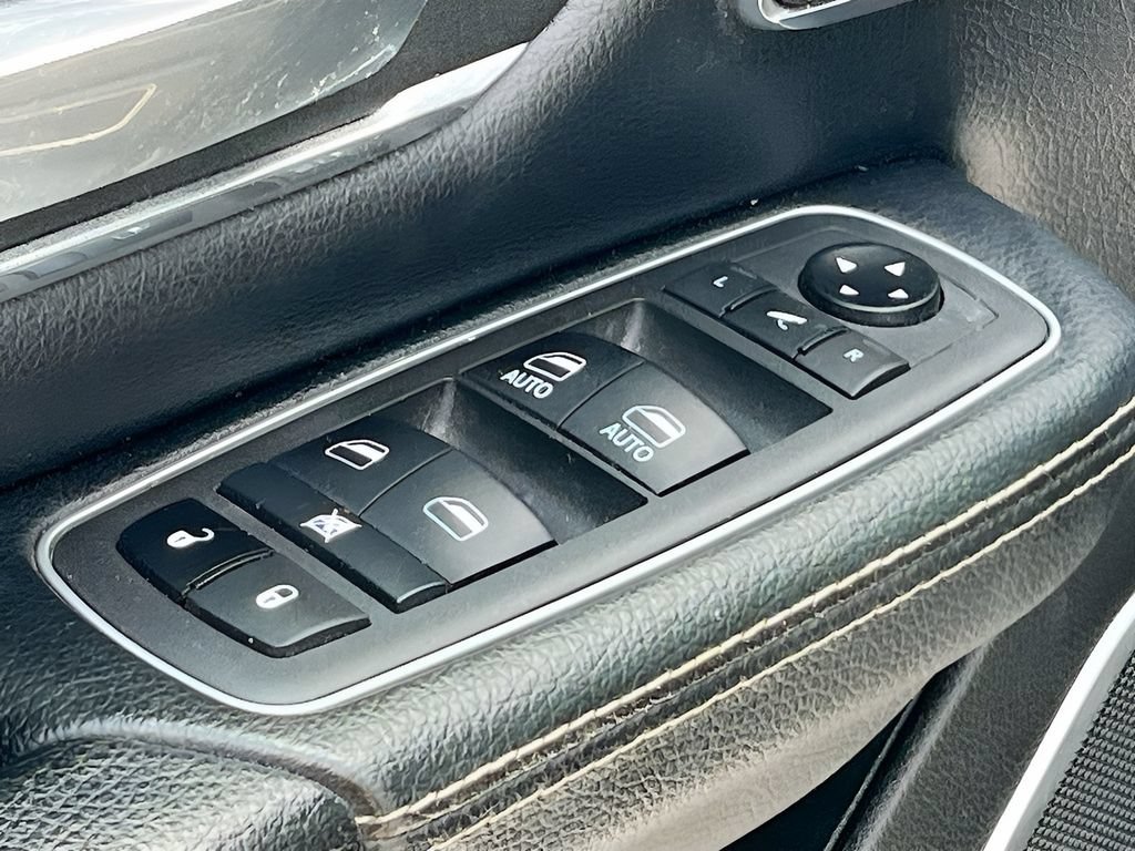 Used 2021 RAM 1500 Laramie AWD/4WD image 18