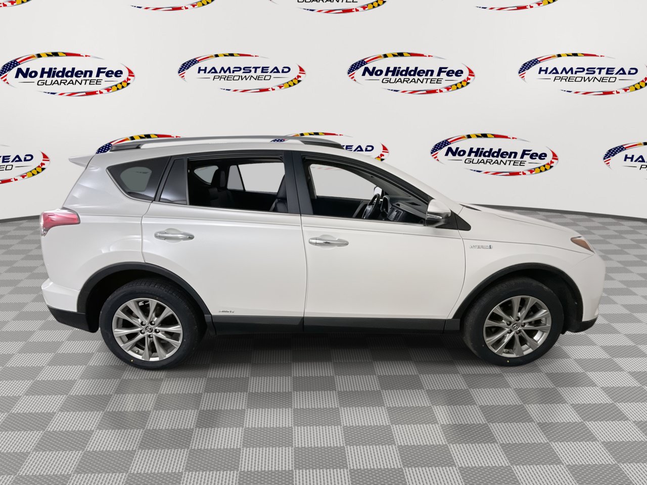 Used 2018 Toyota RAV4 Limited AWD/4WD image 10