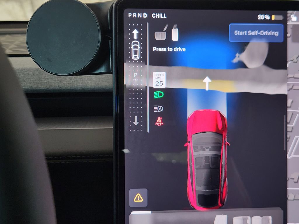 Used 2026 Tesla Model Y 2WD image 17