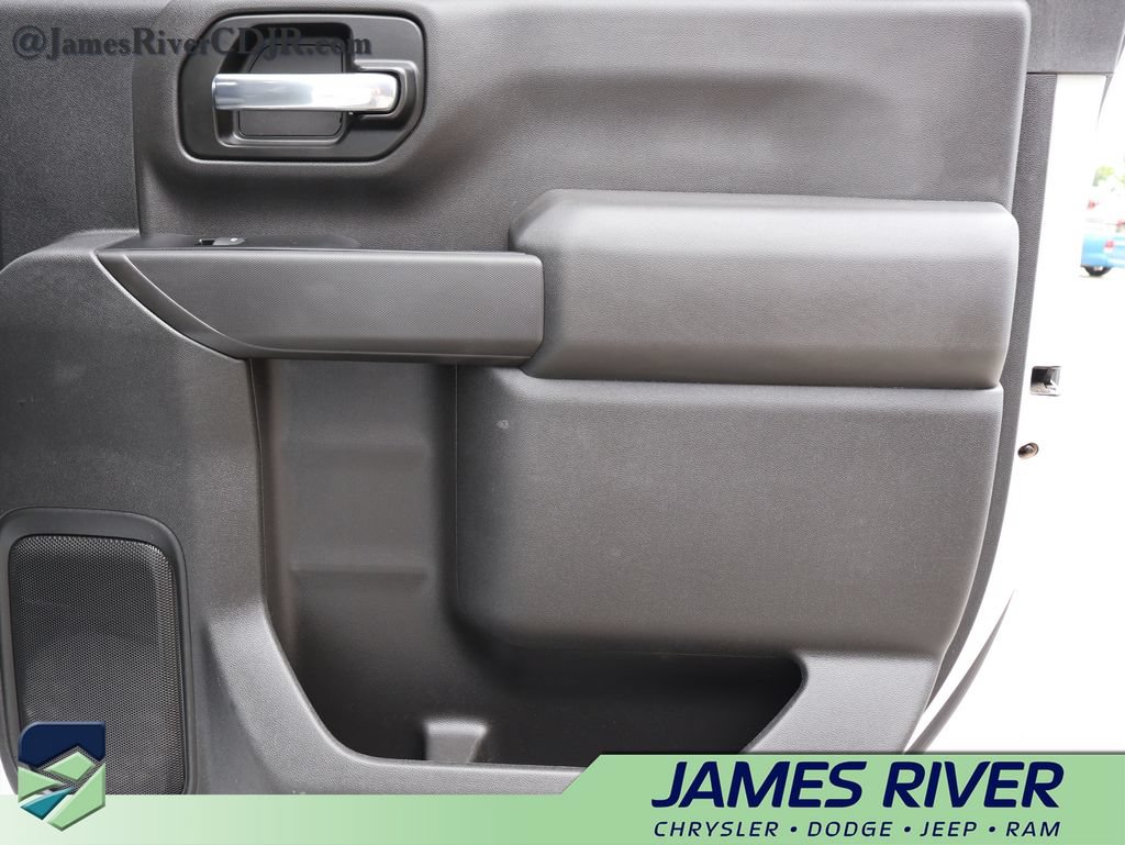 Used 2020 Chevrolet Silverado 2500 LT w/ Texas Edition AWD/4WD image 11