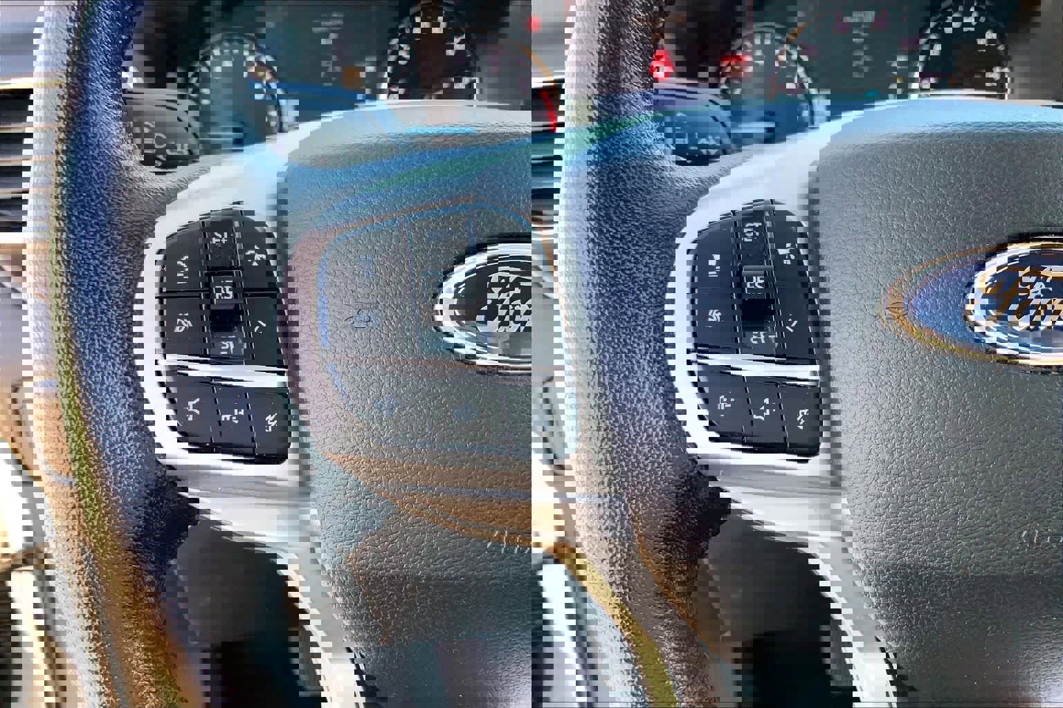 Used 2021 Ford Explorer Limited image 22