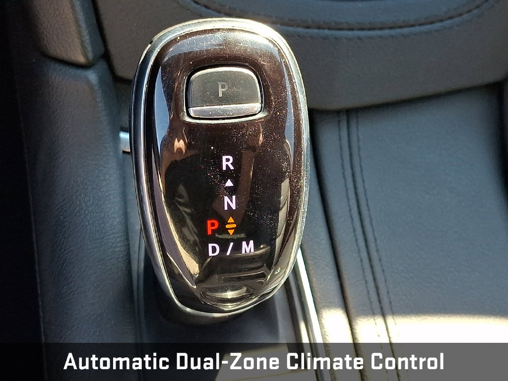 Used 2022 Cadillac XT5 Premium Luxury w/ Technology Package AWD/4WD image 19
