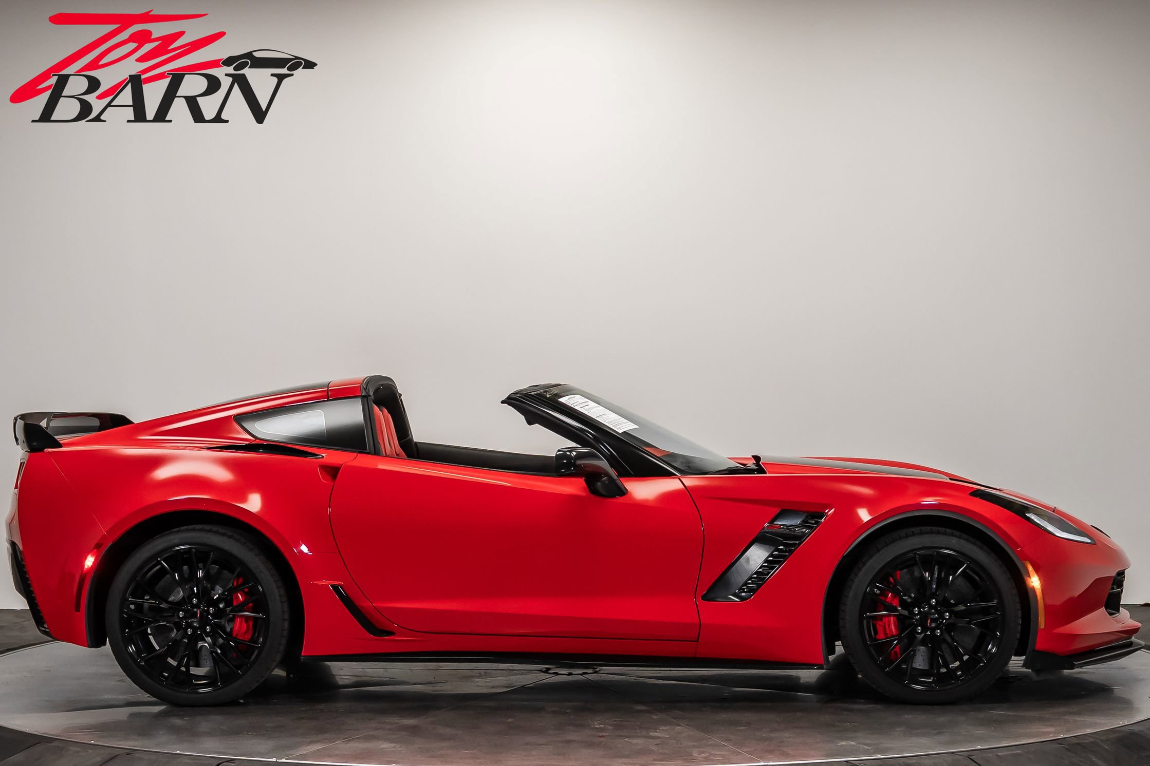 Used 2016 Chevrolet Corvette Z06 w/ 3LZ Preferred Equipment Group image 6