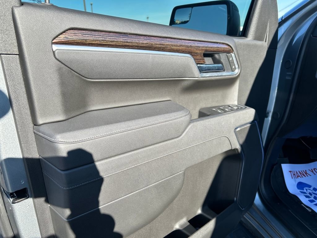 Used 2025 GMC Sierra 1500 Elevation image 10