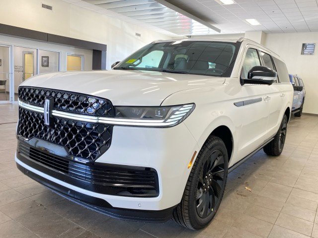 New 2026 Lincoln Navigator L Black Label AWD/4WD image 4