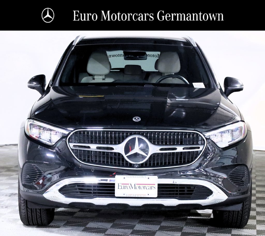 Used 2026 Mercedes-Benz GLC 300 4MATIC image 2