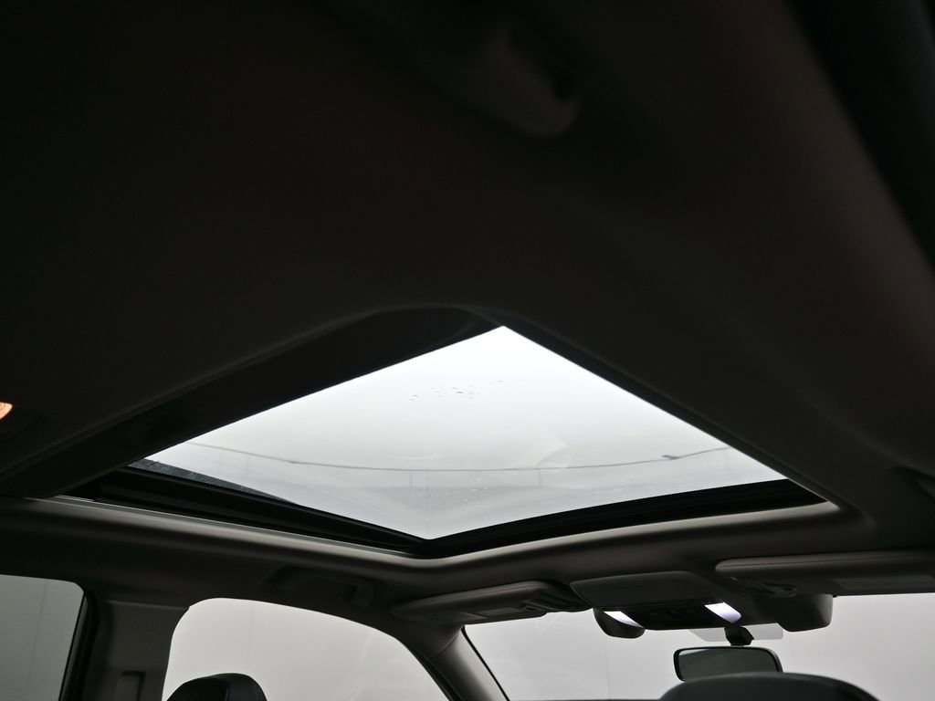 Used 2020 Subaru Forester Limited image 39