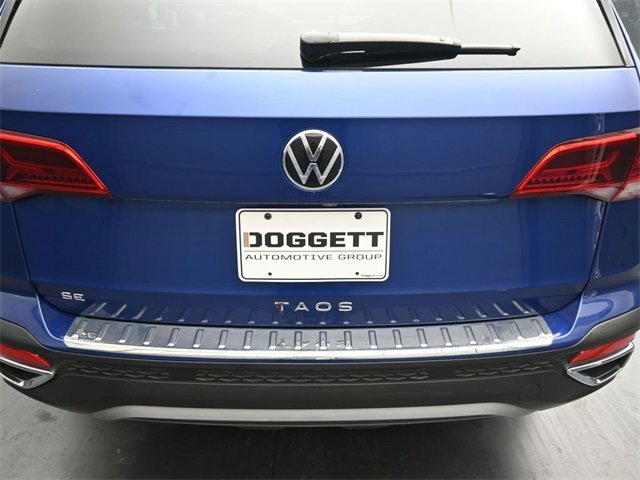 Certified 2023 Volkswagen Taos SE image 10