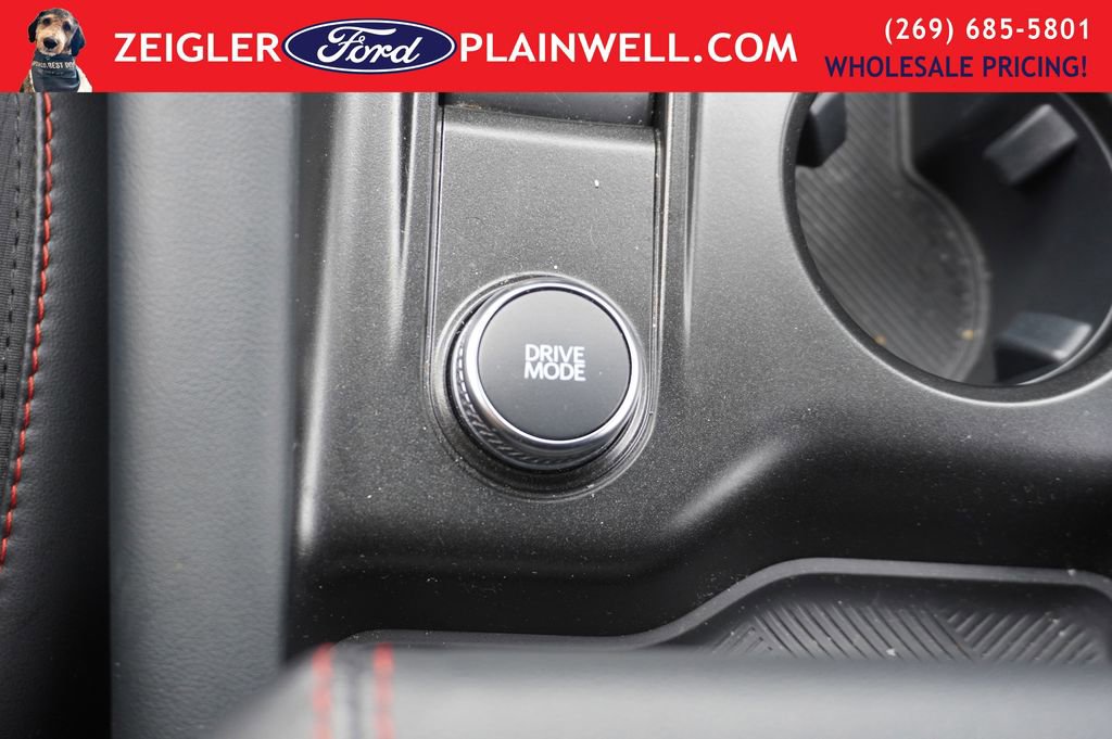 Used 2025 Ford Explorer ST-Line w/ ST-Line Street Pack image 25
