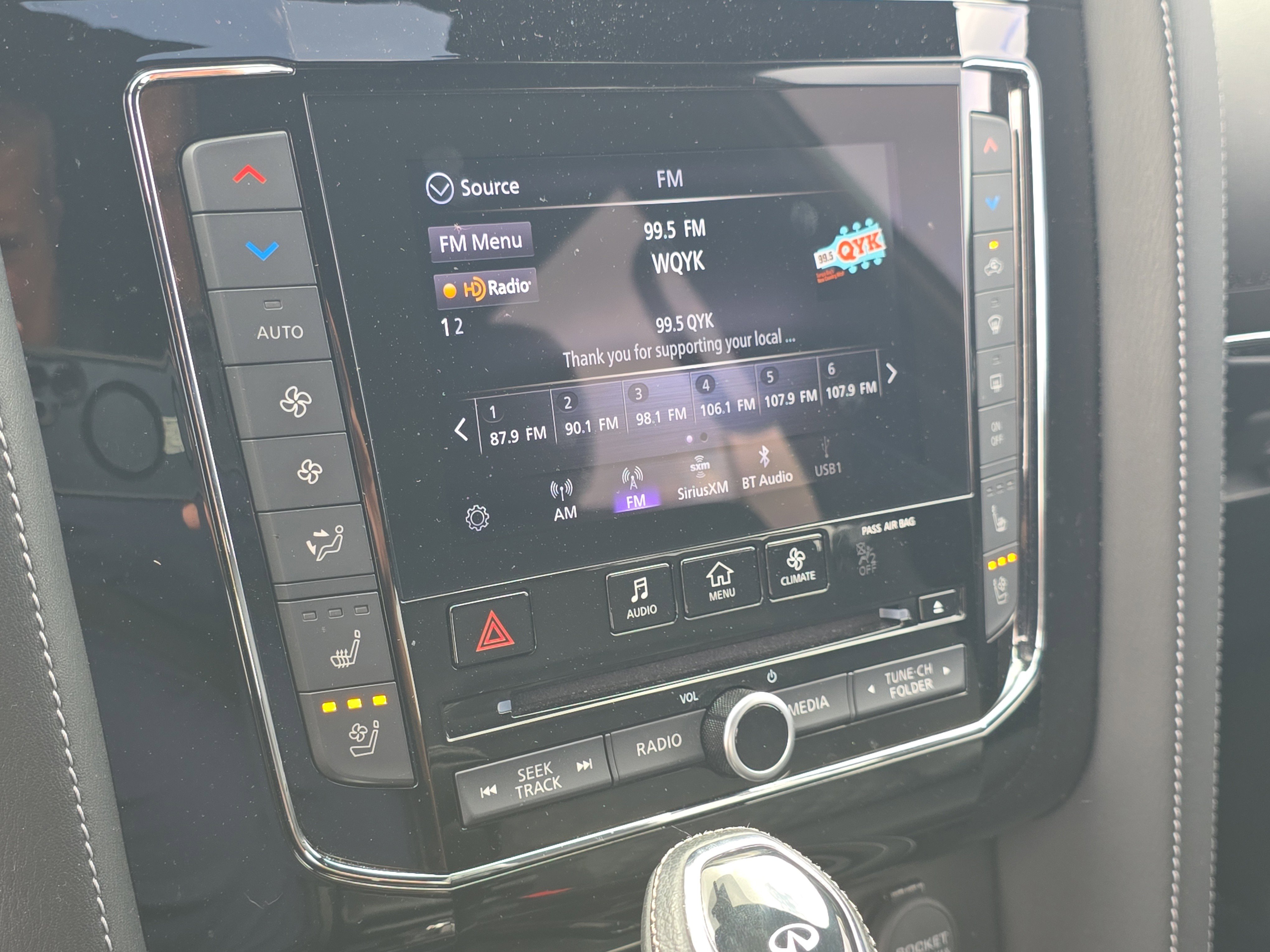 Used 2021 INFINITI QX80 Sensory w/ All-Season Package image 23