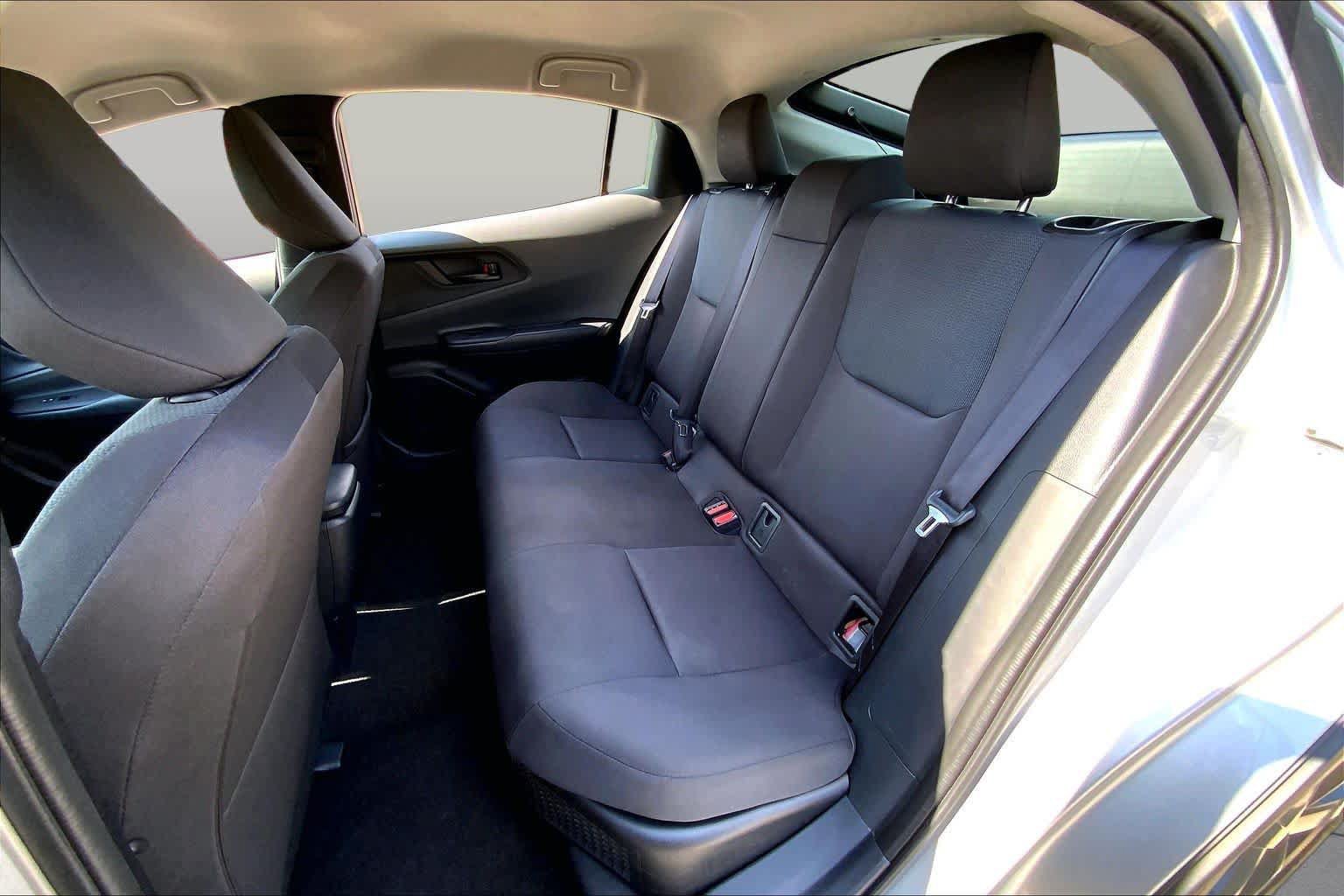 Used 2025 Toyota Prius LE FWD image 20