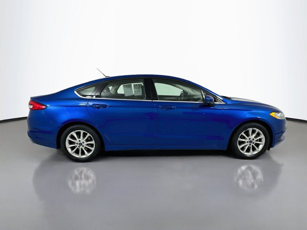 Used 2017 Ford Fusion SE FWD image 9