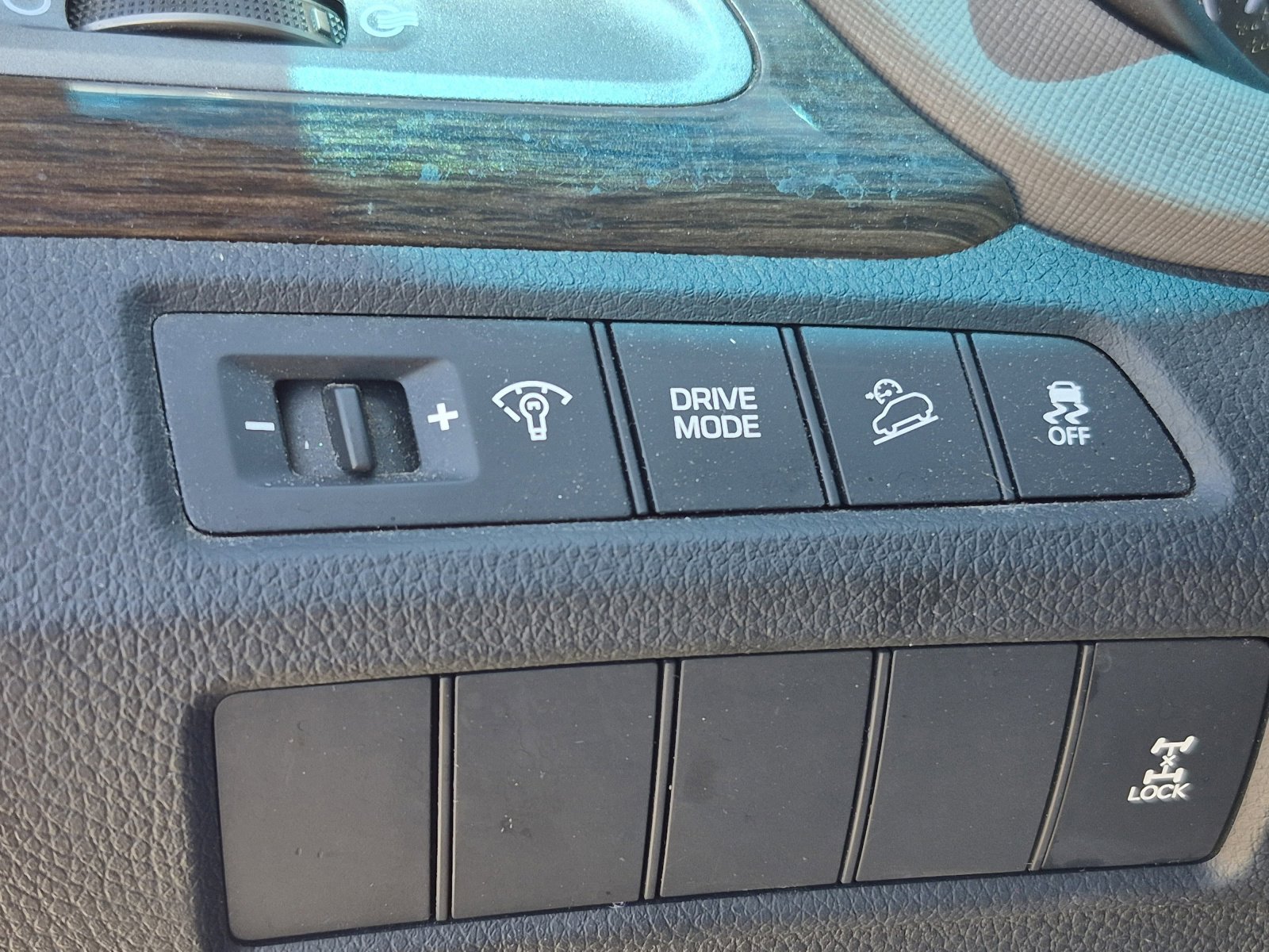 Used 2018 Hyundai Santa Fe Sport AWD/4WD image 33