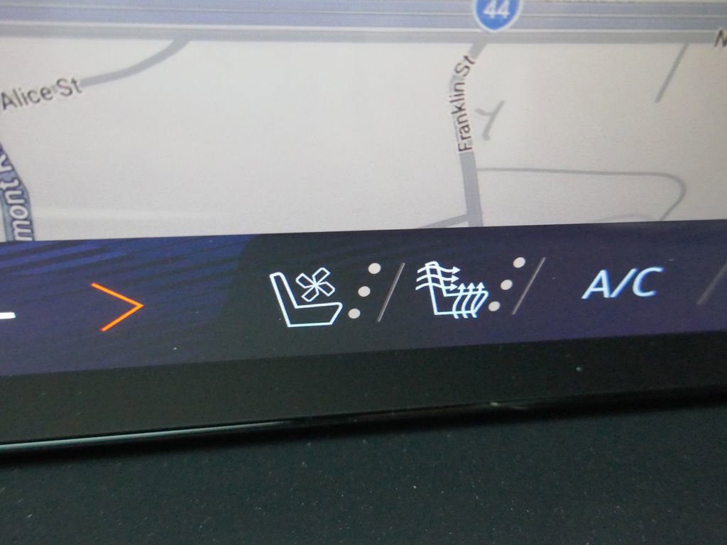 New 2026 Chevrolet Suburban Premier image 26