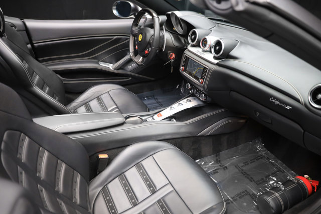 Used 2016 Ferrari California T image 67