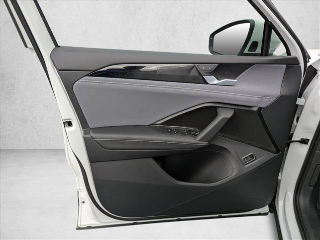 New 2026 Volkswagen Tiguan SE FWD image 21
