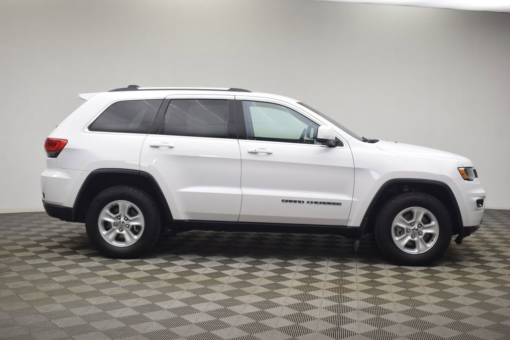 Used 2017 Jeep Grand Cherokee Laredo w/ Quick Order Package 2BE image 13