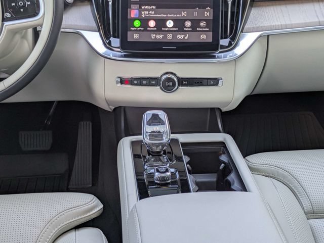 Used 2025 Volvo XC90 B6 Ultra w/ Protection Package AWD/4WD image 21