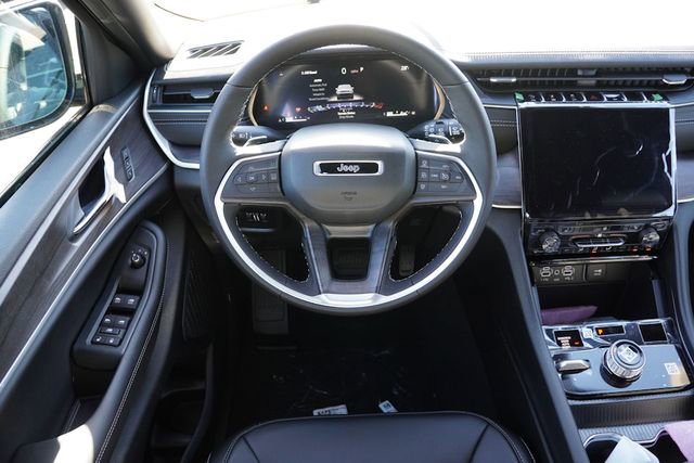 New 2025 Jeep Grand Cherokee L Limited w/ Trailer Tow Package image 14