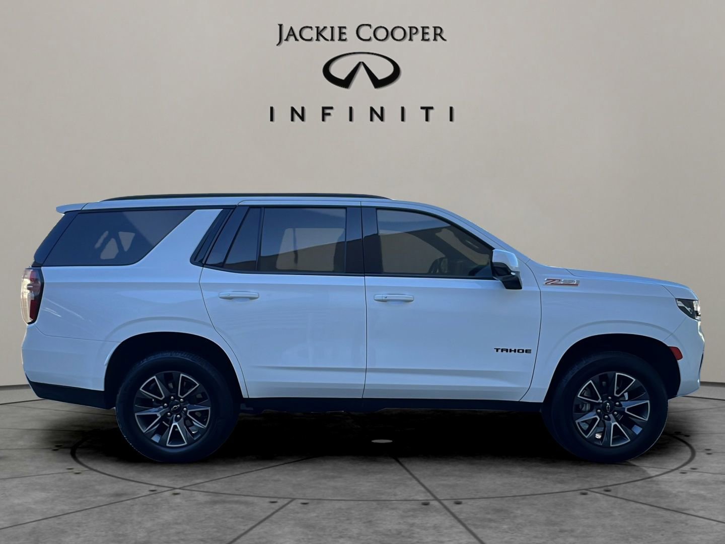 Used 2023 Chevrolet Tahoe Z71 w/ Luxury Package image 6