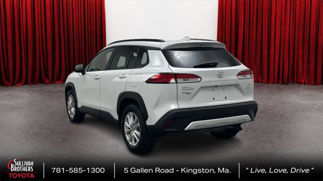 Certified 2022 Toyota Corolla Cross LE image 7