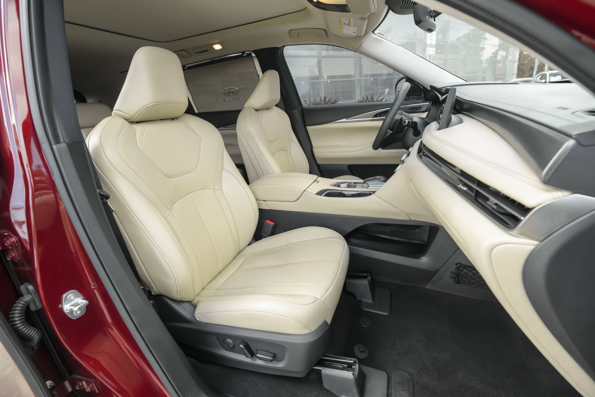 Used 2023 INFINITI QX60 Luxe image 38