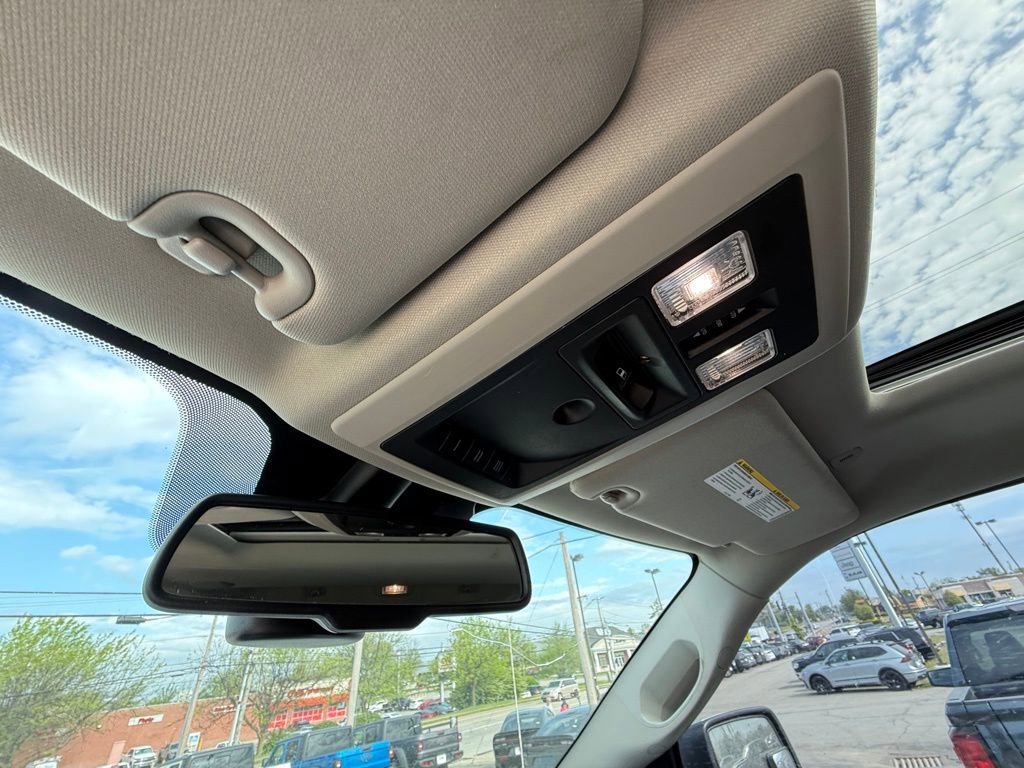 Used 2017 RAM 1500 Laramie w/ Convenience Group AWD/4WD image 24