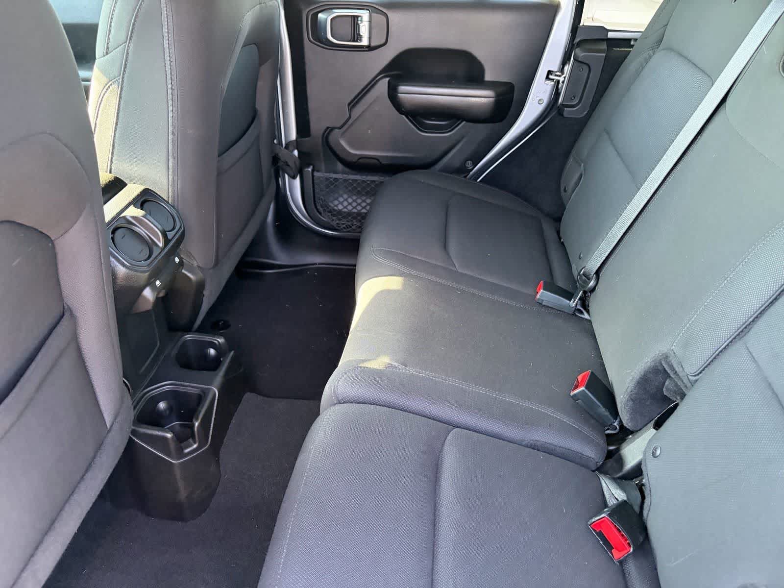 Used 2018 Jeep Wrangler Unlimited Sport S AWD/4WD image 9